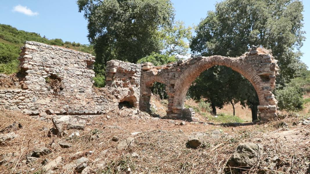 Tarihi köy definecilerin yeni adresi oldu! 4